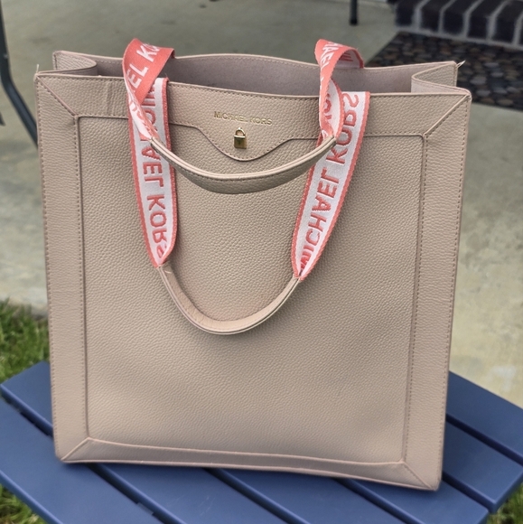 Michael Kors Rose Gold Tote HandBag Pink White Top Handle Women Leather - Picture 10 of 16